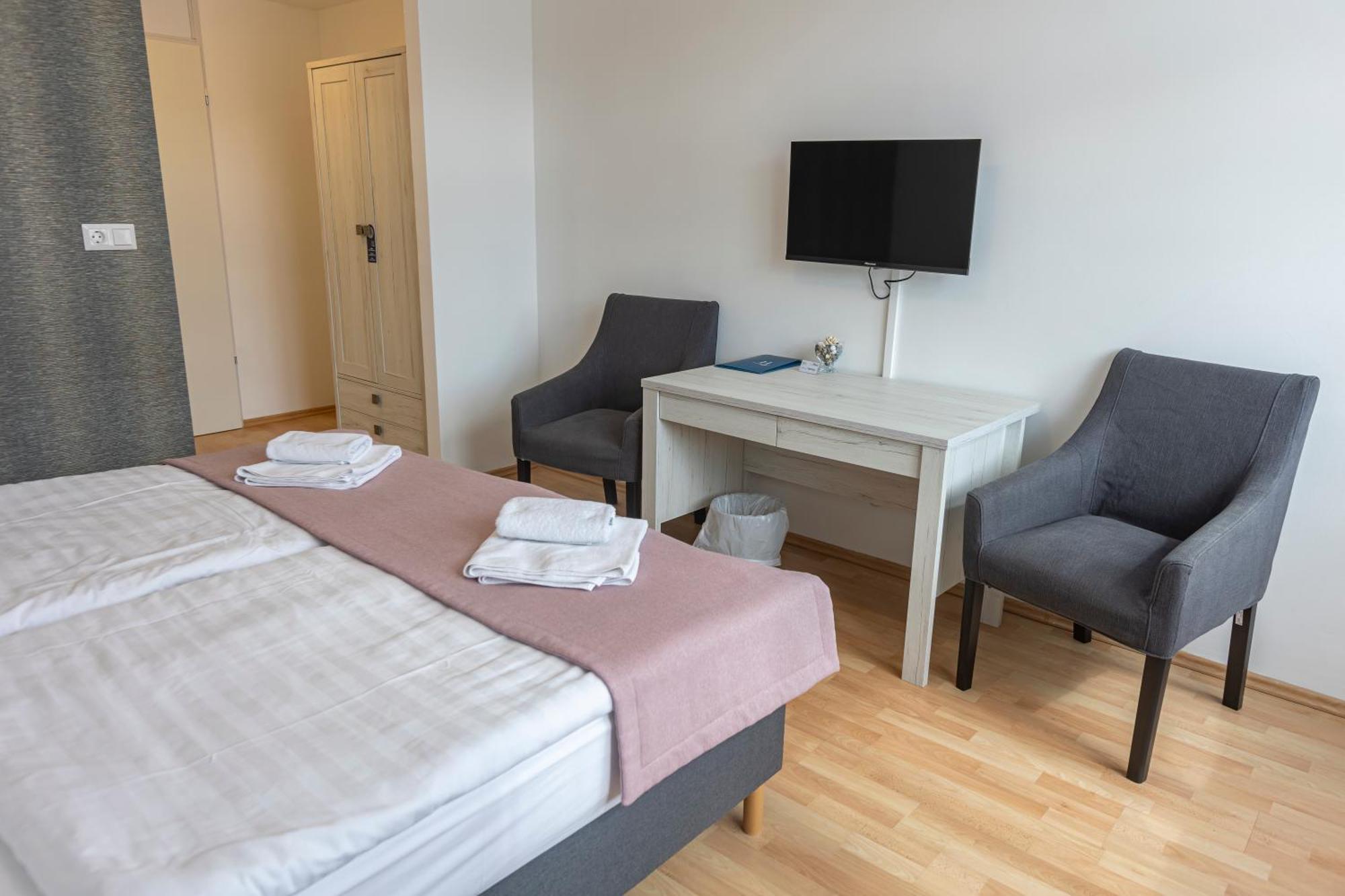 Harangtorony Szallo Kőszeg Extérieur photo