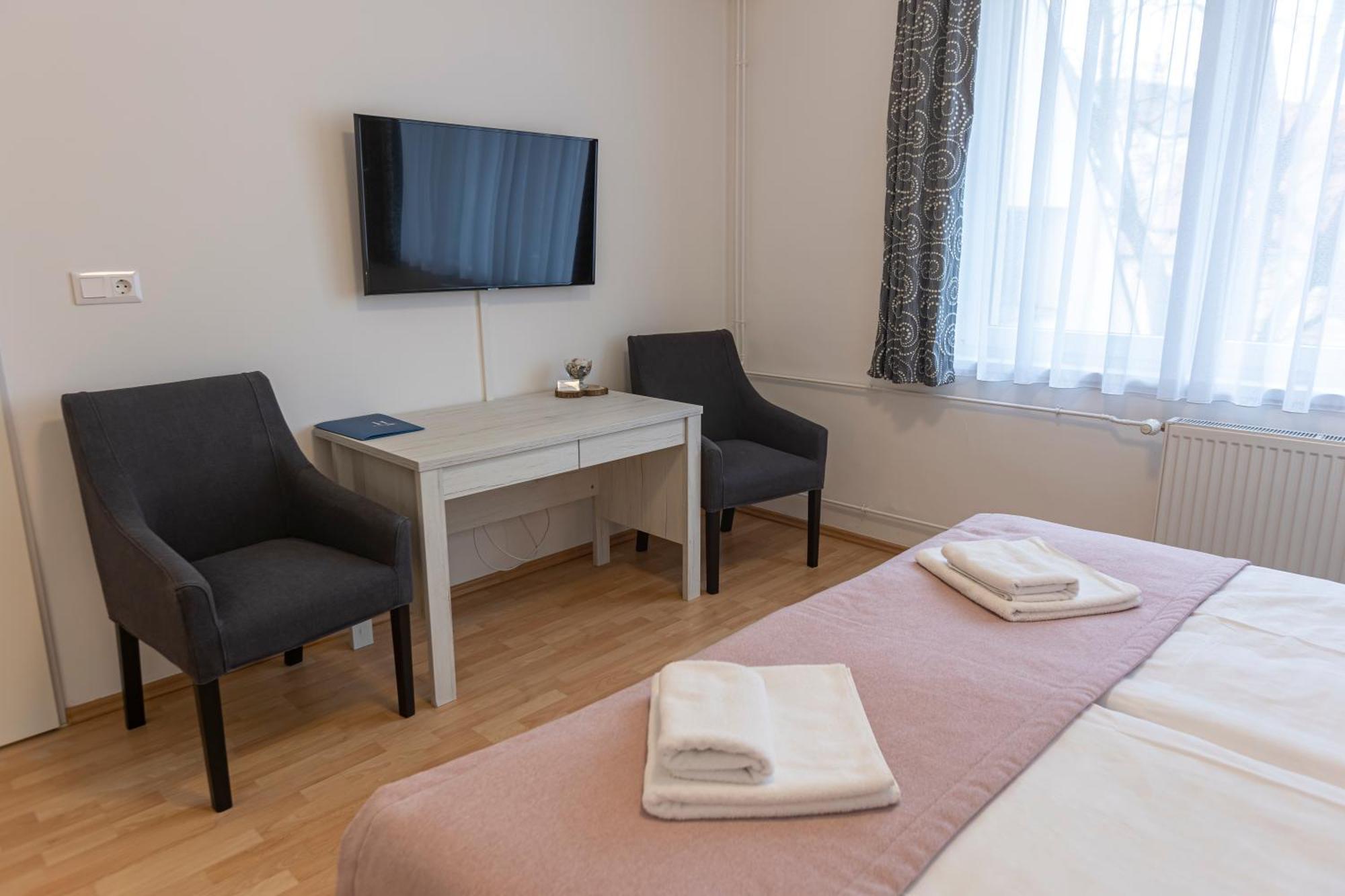 Harangtorony Szallo Kőszeg Extérieur photo