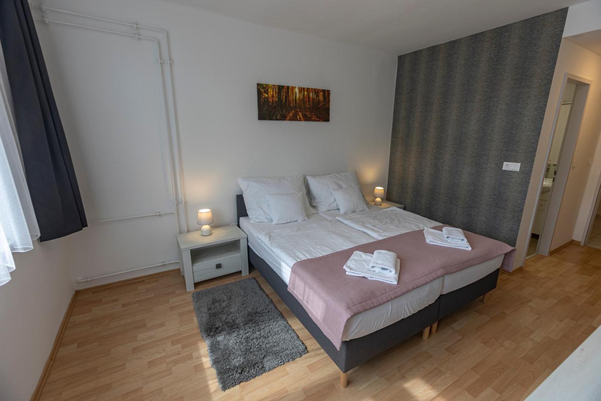 Harangtorony Szallo Kőszeg Extérieur photo
